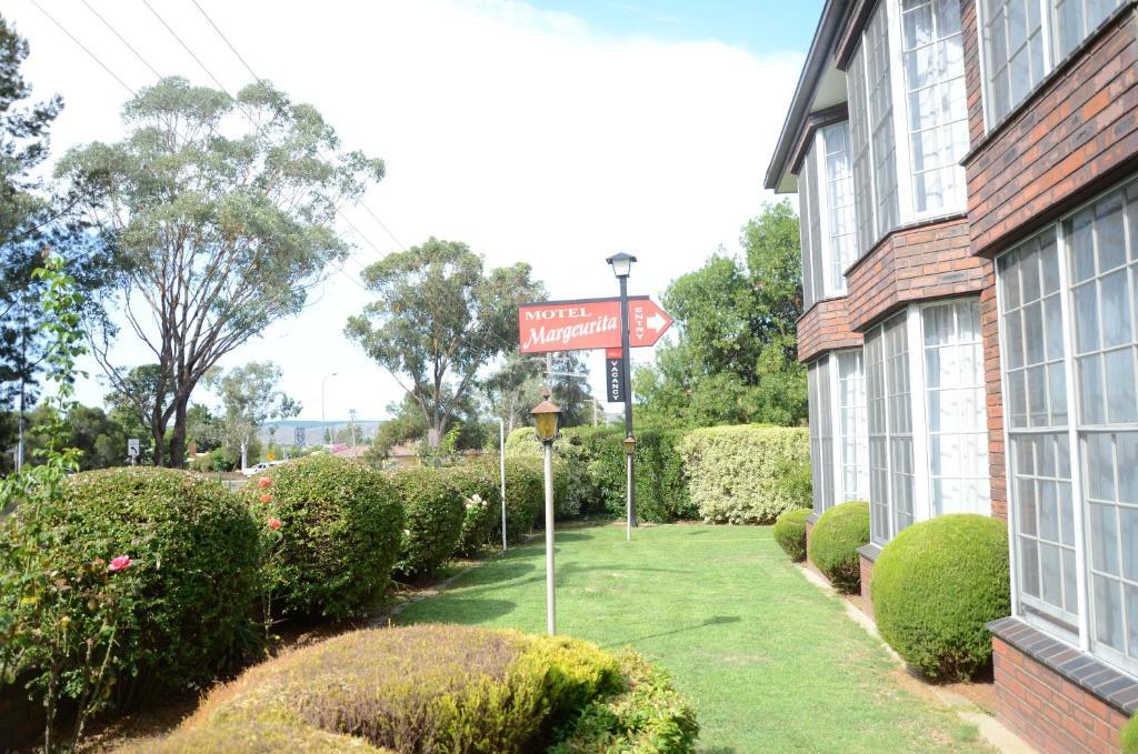 Motel Margeurita Queanbeyan Exterior photo