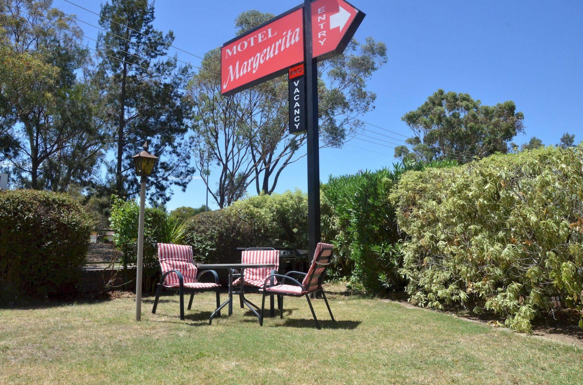 Motel Margeurita Queanbeyan Exterior photo